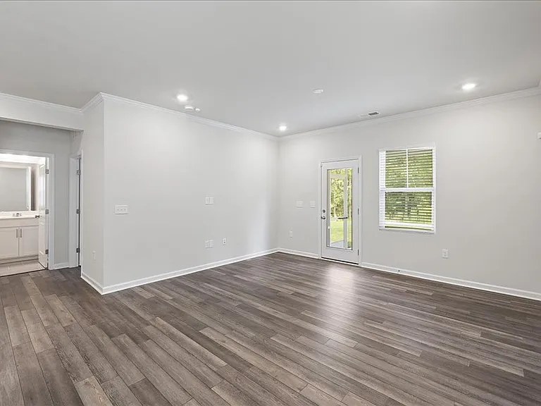5914 Woodlawn Dr — Photo 19