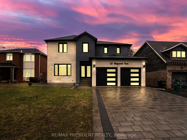 212 Wedgewood Dr, Cambridge, ON N1S 4P8