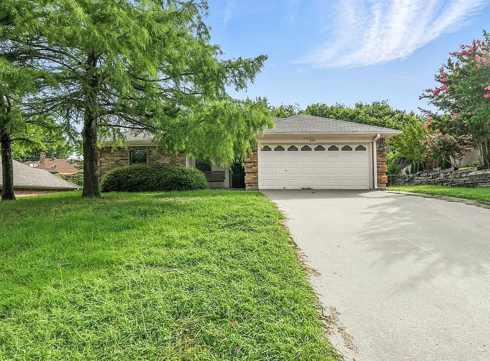 1st image of 602 Valleyridge Ct
