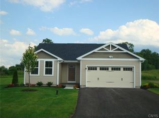 8613 Alizarin Ave, Cicero, NY 13039