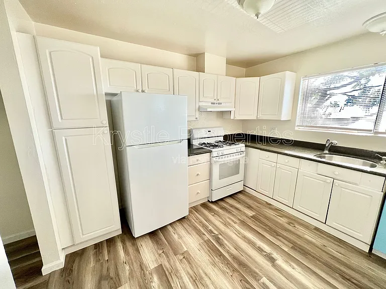 355 Parkview Ter #H5 — Photo 6