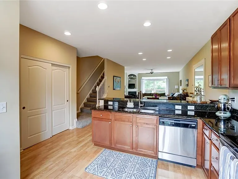 4302 Straight Arrow Rd — Photo 17