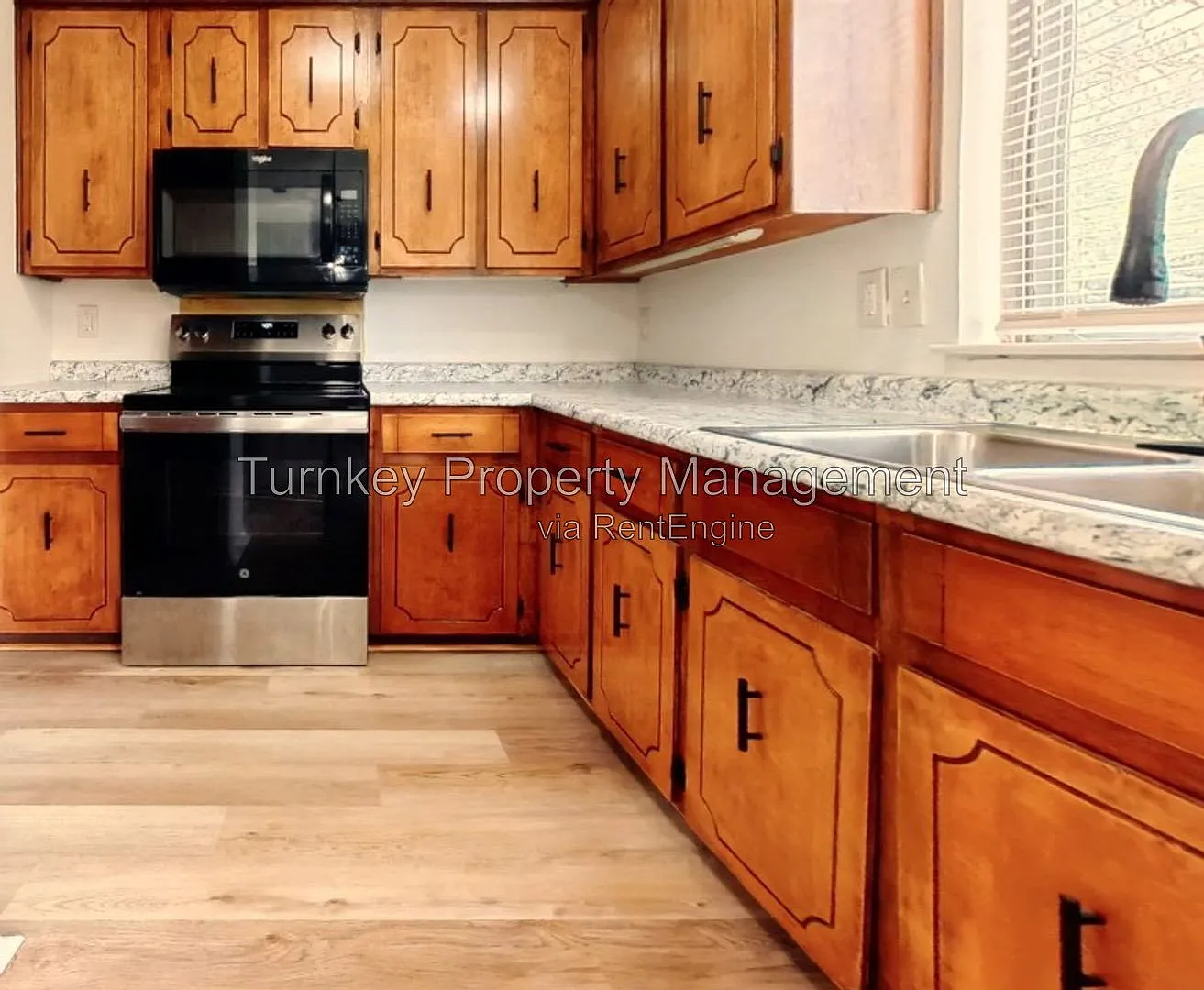 4 bed, 2.0 bath, 1652 sqft, $1,595 — Photo 2
