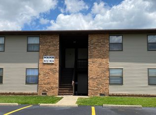 914 Georgetowne Dr, O'Fallon, IL 62269