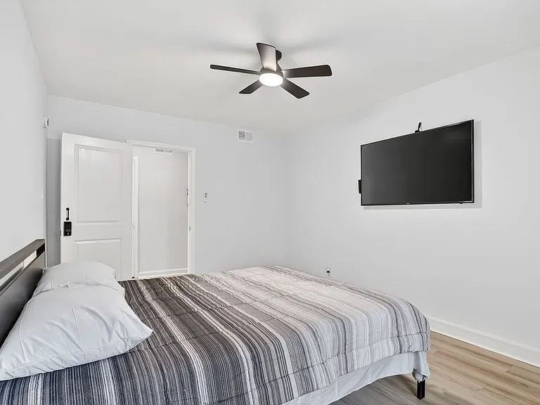 312B Louise Ln #B — Photo 18