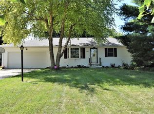 308 Palisades Rd SW, Mount Vernon, IA 52314