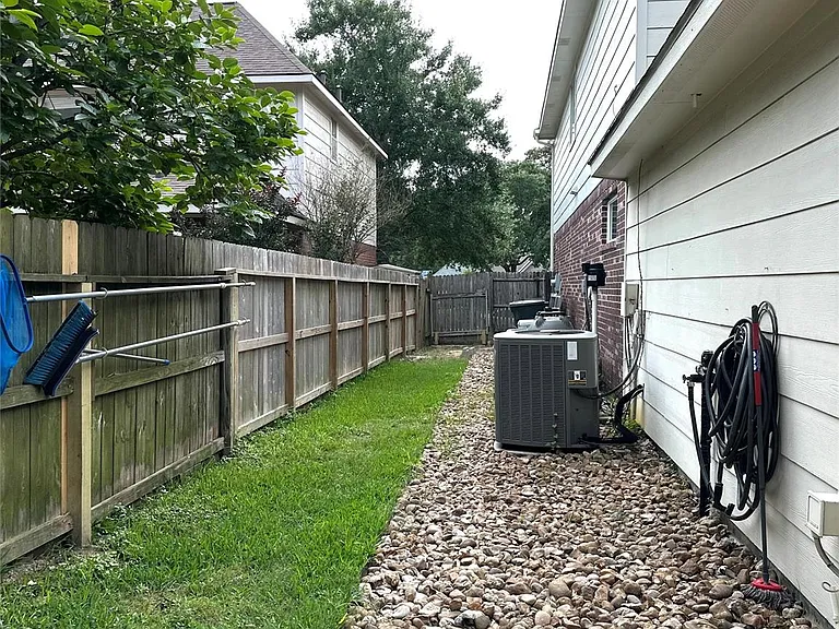 24914 Aughton Ct — Photo 13