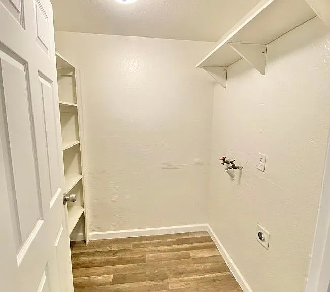 1620 W Colorado St — Photo 14