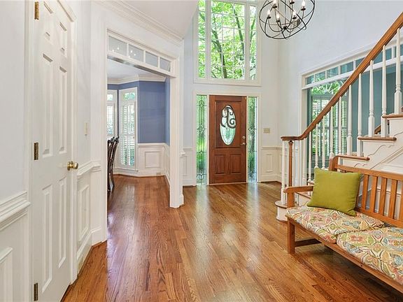 3rd image of 8555 Riverbirch Dr