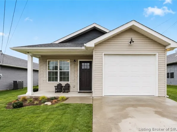 975 Wooded Trail, Scottsburg, IN 47170