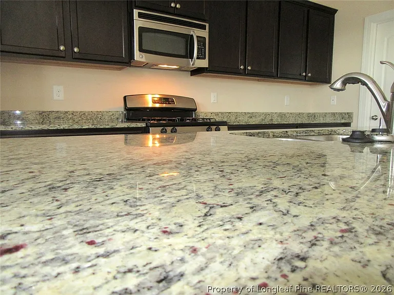 512 Rossendale Dr — Photo 13