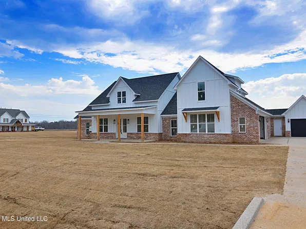 2401 Lauren Way, Hernando, MS 38632