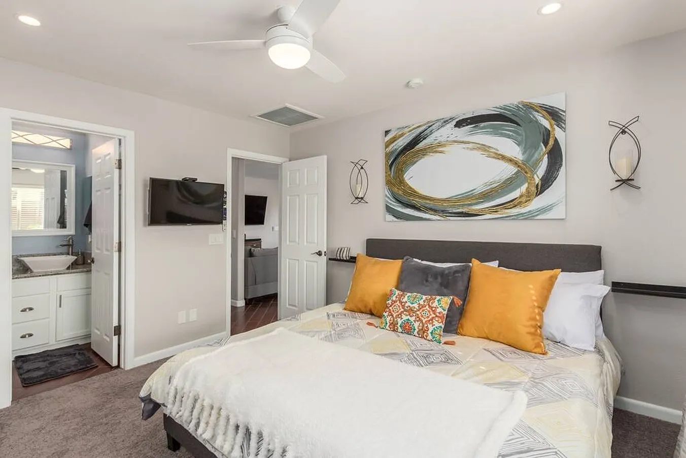 3 bed, $6,180 — Photo 2