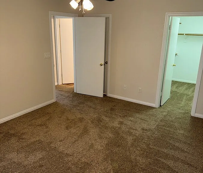 8475 Regal Hills Ct — Photo 29