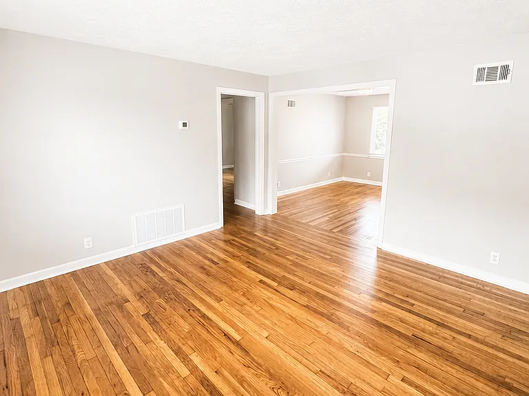 4 W 53rd St #4 — Photo 9