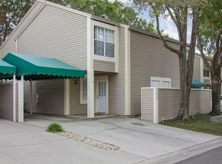 6918 Lakeview Ct, Tampa, FL 33634