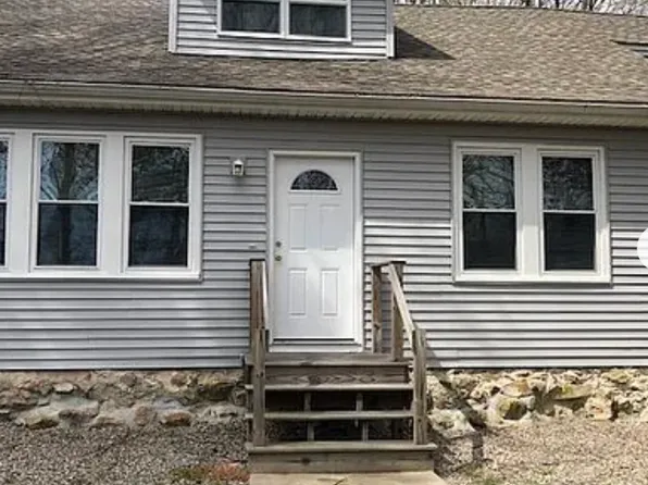 2199 Hartford Ave, Johnston, RI 02919