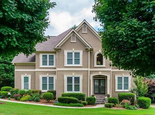 640 Summer Grass Ln, Roswell, GA 30075