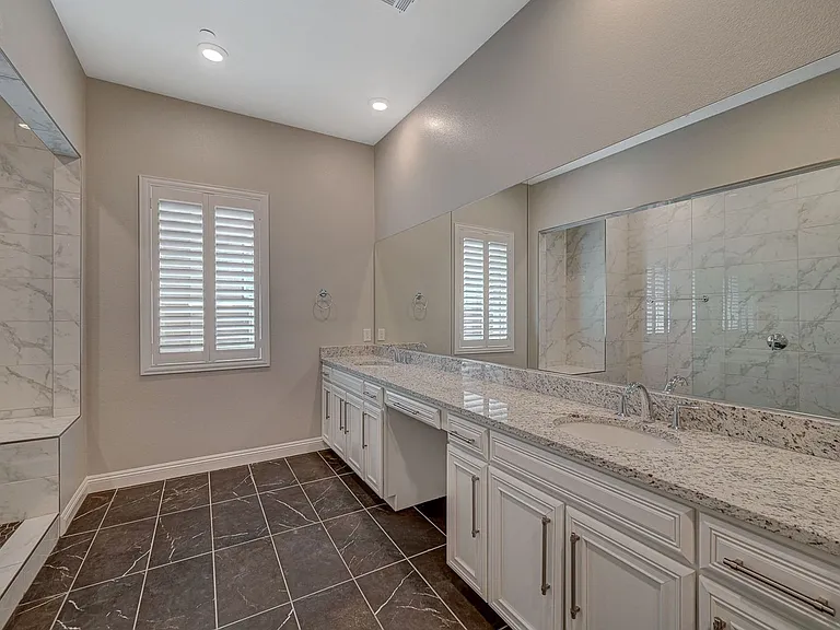 9129 Las Manaitas Ave #302 — Photo 16