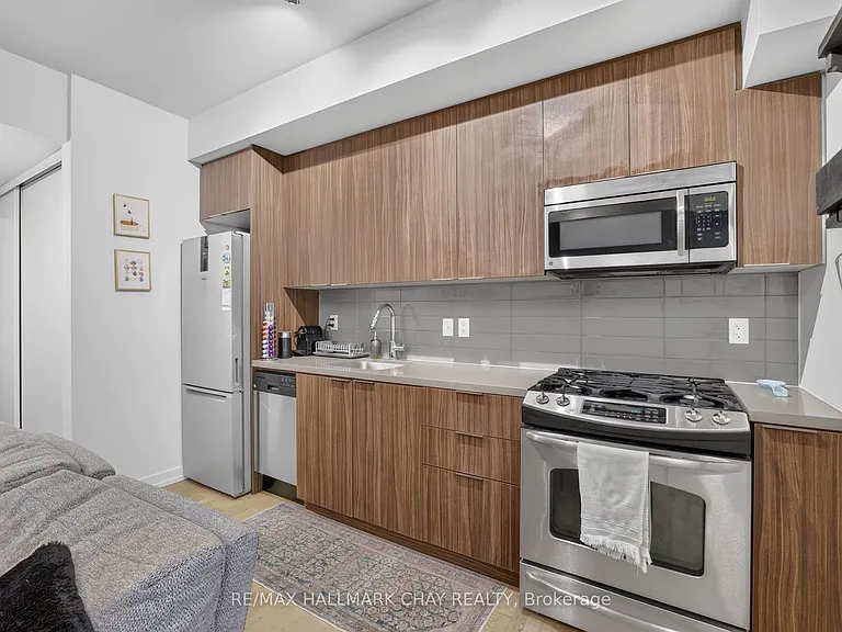 140 Broadview Ave #52 — Photo 8