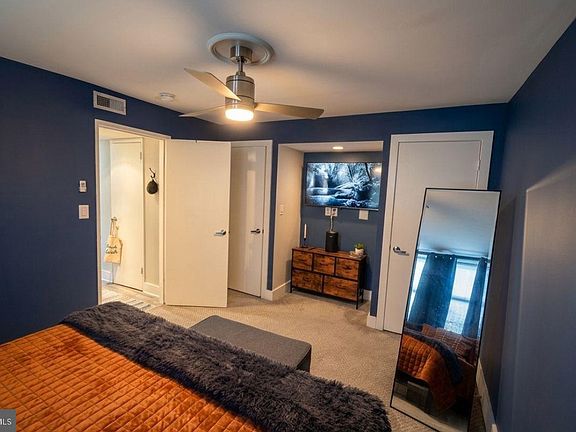4th image of 212 Oakwood St SE APT B2