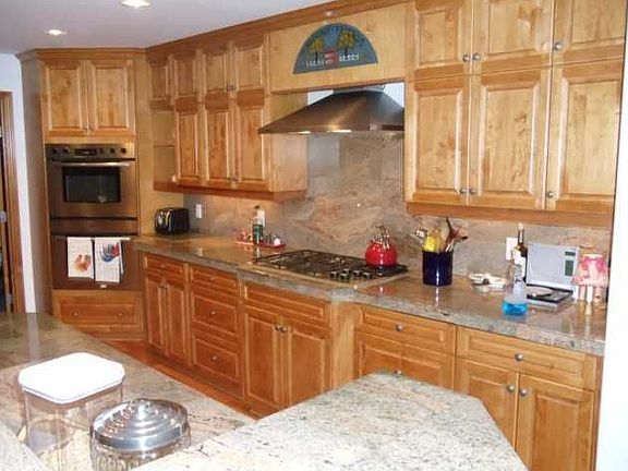 3rd image of 334 Columbia Point Dr Unit 305
