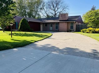 112 Steeplechase Dr, Racine, WI 53402