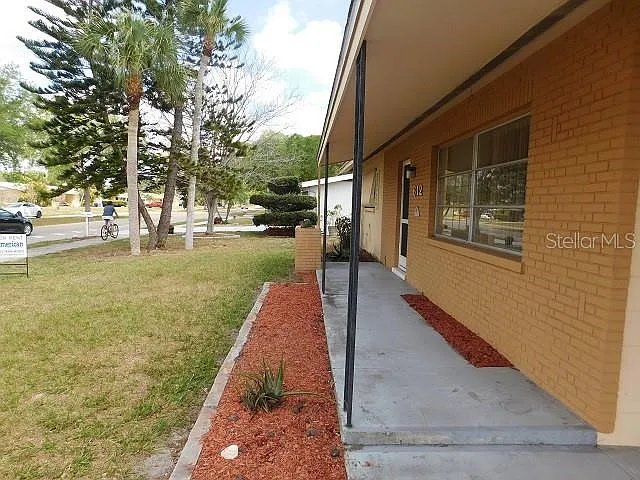 2 bed, 1.5 bath, 1014 sqft, $1,960 — Photo 4