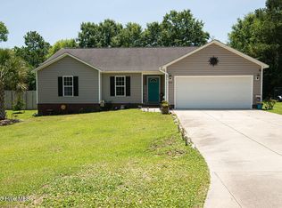 202 Hominy Ct, Hubert, NC 28539