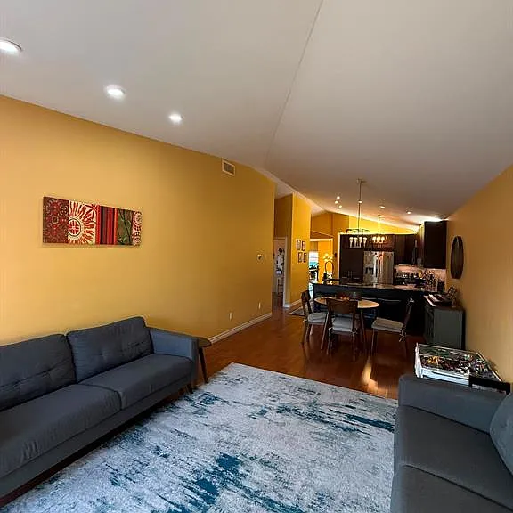 1509 Durocher Dr — Photo 6