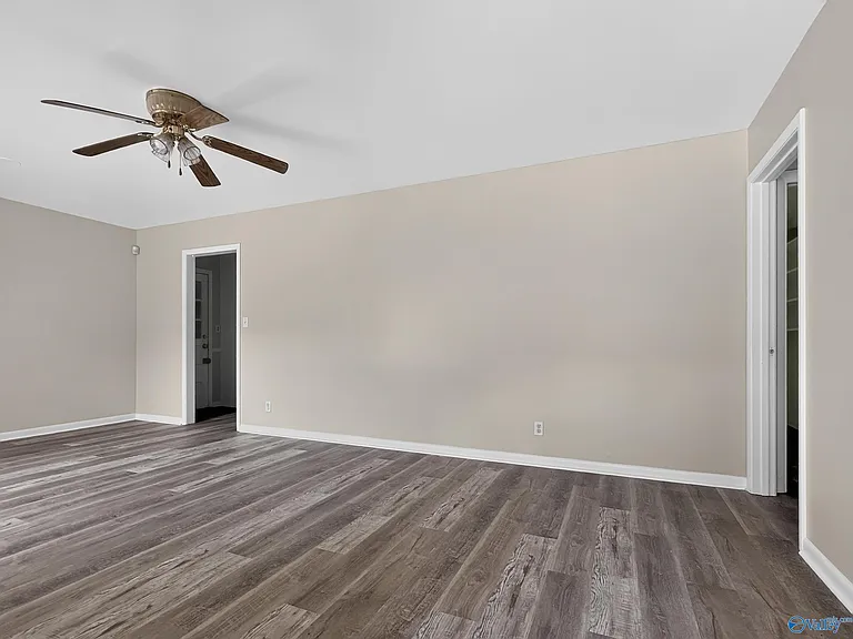 2303 Lynn Rd NW — Photo 17