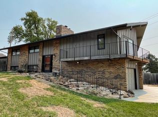 1945 Rolling Hills Cir, Salina, KS 67401