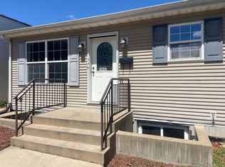 2842 Burlington St, Dubuque, IA 52001
