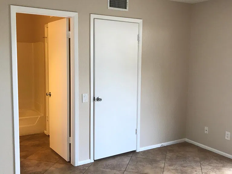4047 E Carson Rd — Photo 10