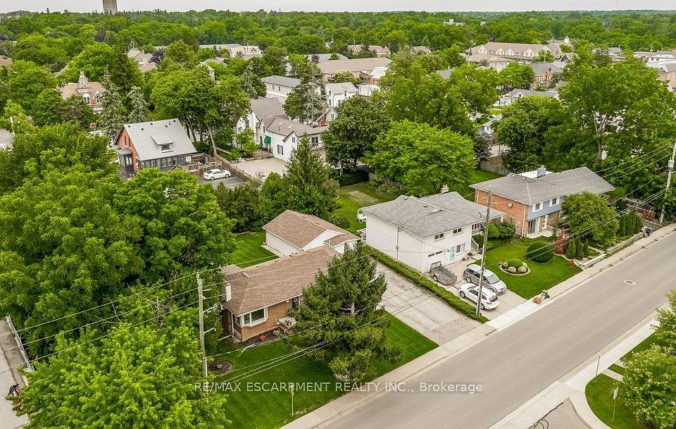 1st image of 56 Barton St W