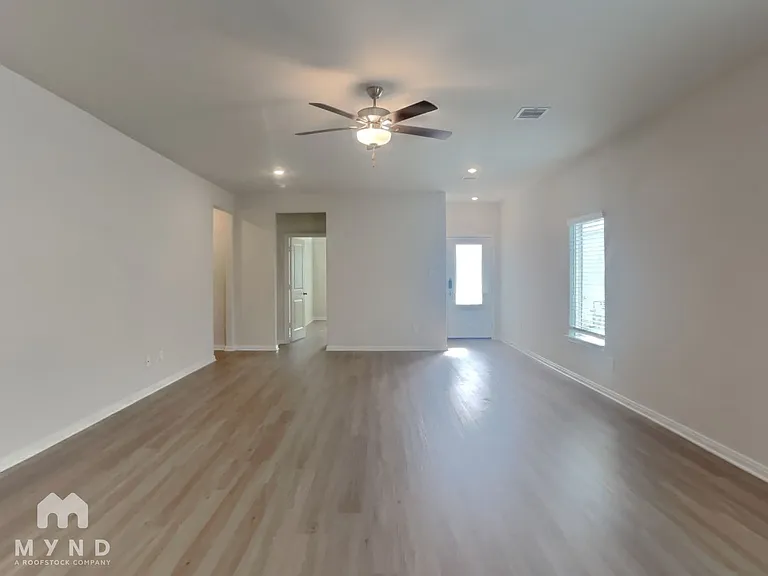 15635 Plum Brook Dr — Photo 5