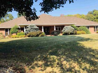 101 Briarwood Dr, Huntington, WV 25704