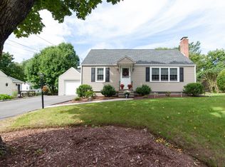 16 Rochelle St, Worcester, MA 01606