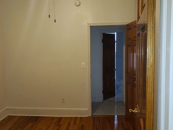 3rd image of 353 Marion St APT 3L