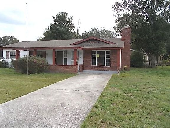 3rd image of 14602 Sussex Dr