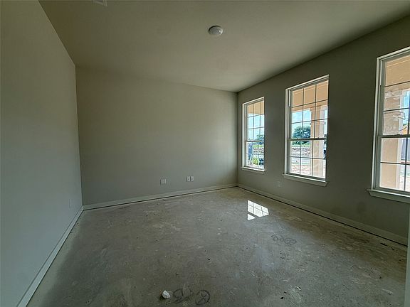 2nd image of 305 N Fork Ranch Rd