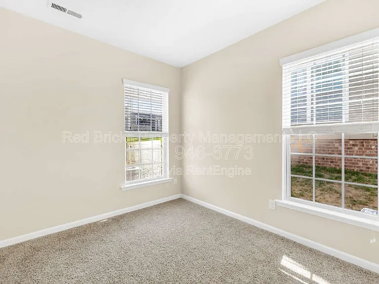 10677 Sky Chase Ave NW — Photo 20