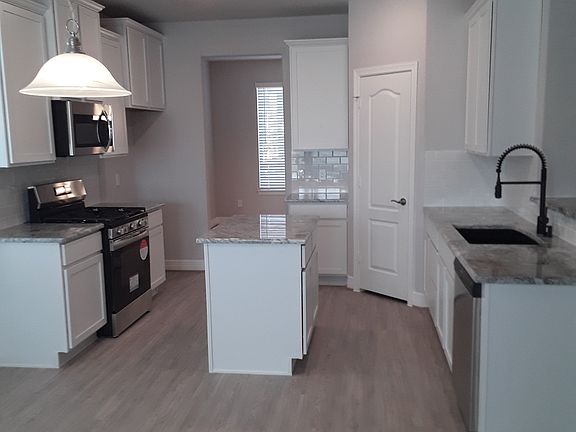 2nd image of 15211 N Heron Heights Way