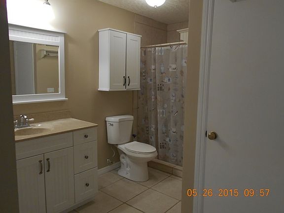 4th image of 1010 Waverly Dr