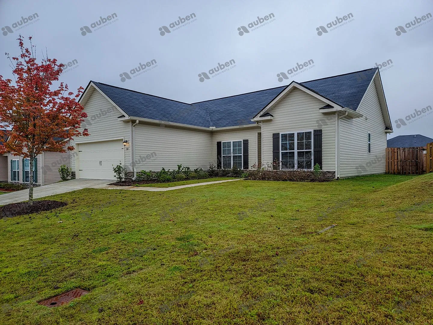 3 Bed/2 Bath Grovetown rental with stainless-steel appliances! — Photo 2