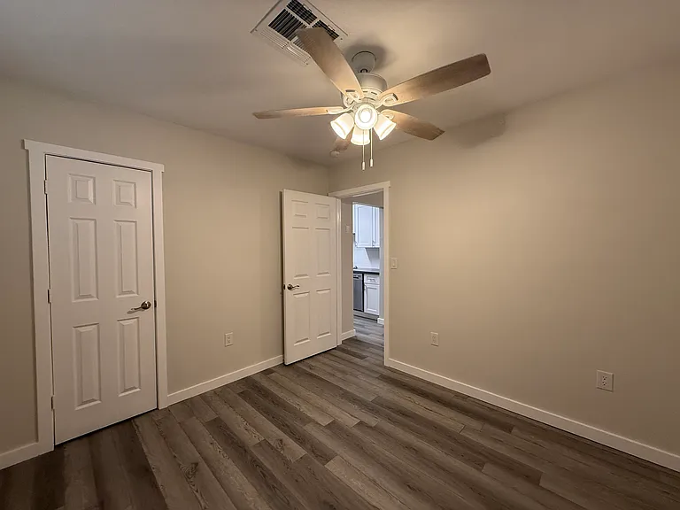 1509 E Roosevelt St #4 — Photo 8