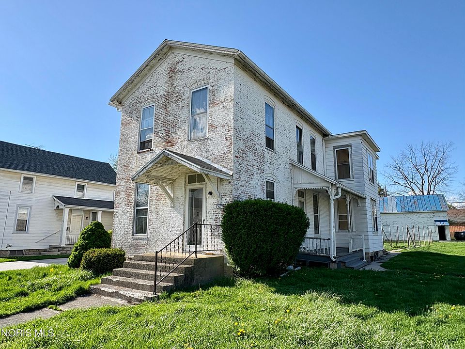 1st image of 372 W Perry St
