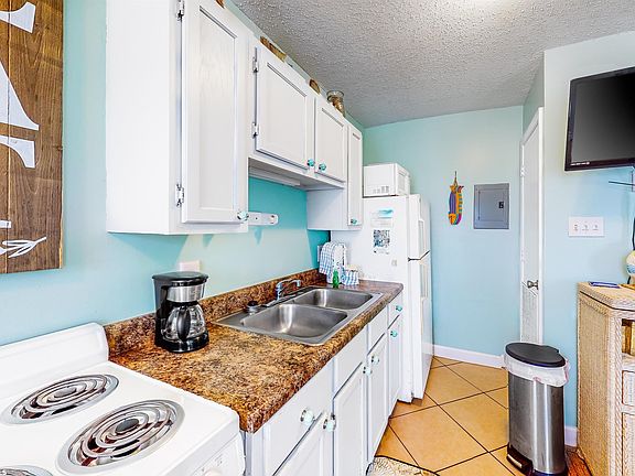 3rd image of 1138 West Beach Blvd #203