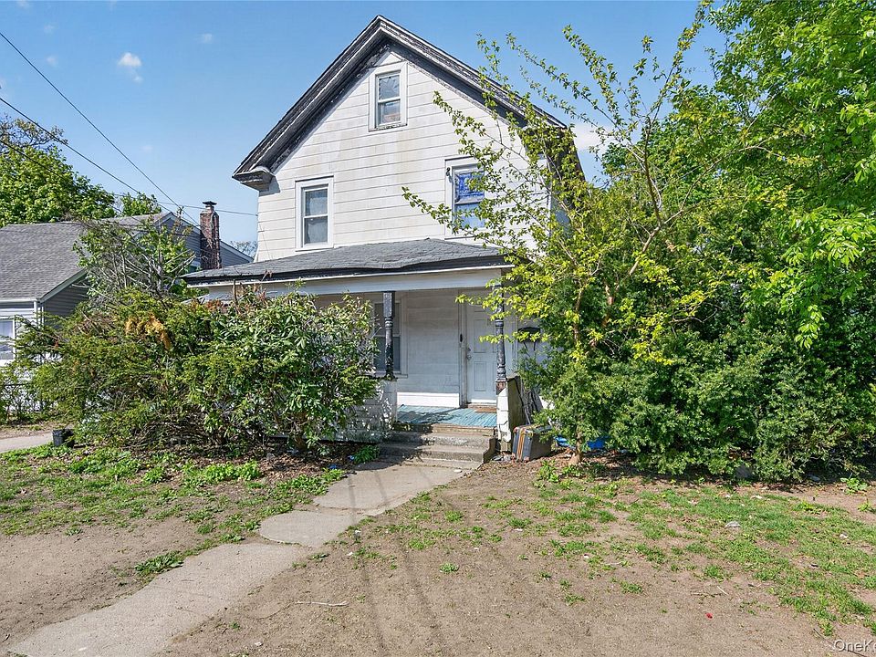 2nd image of 95 Rose Avenue