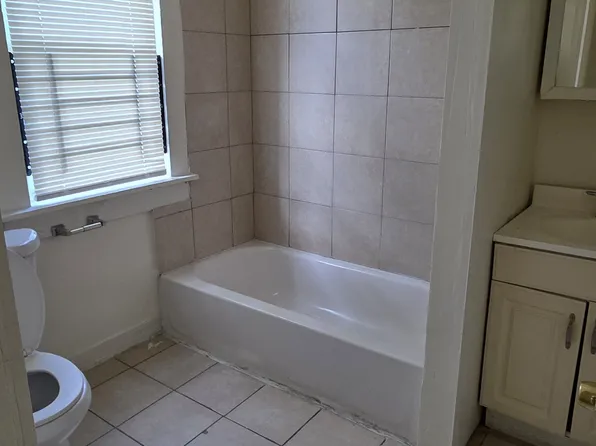 4001 Derby Manor Dr APT 1E, Baltimore, MD 21215